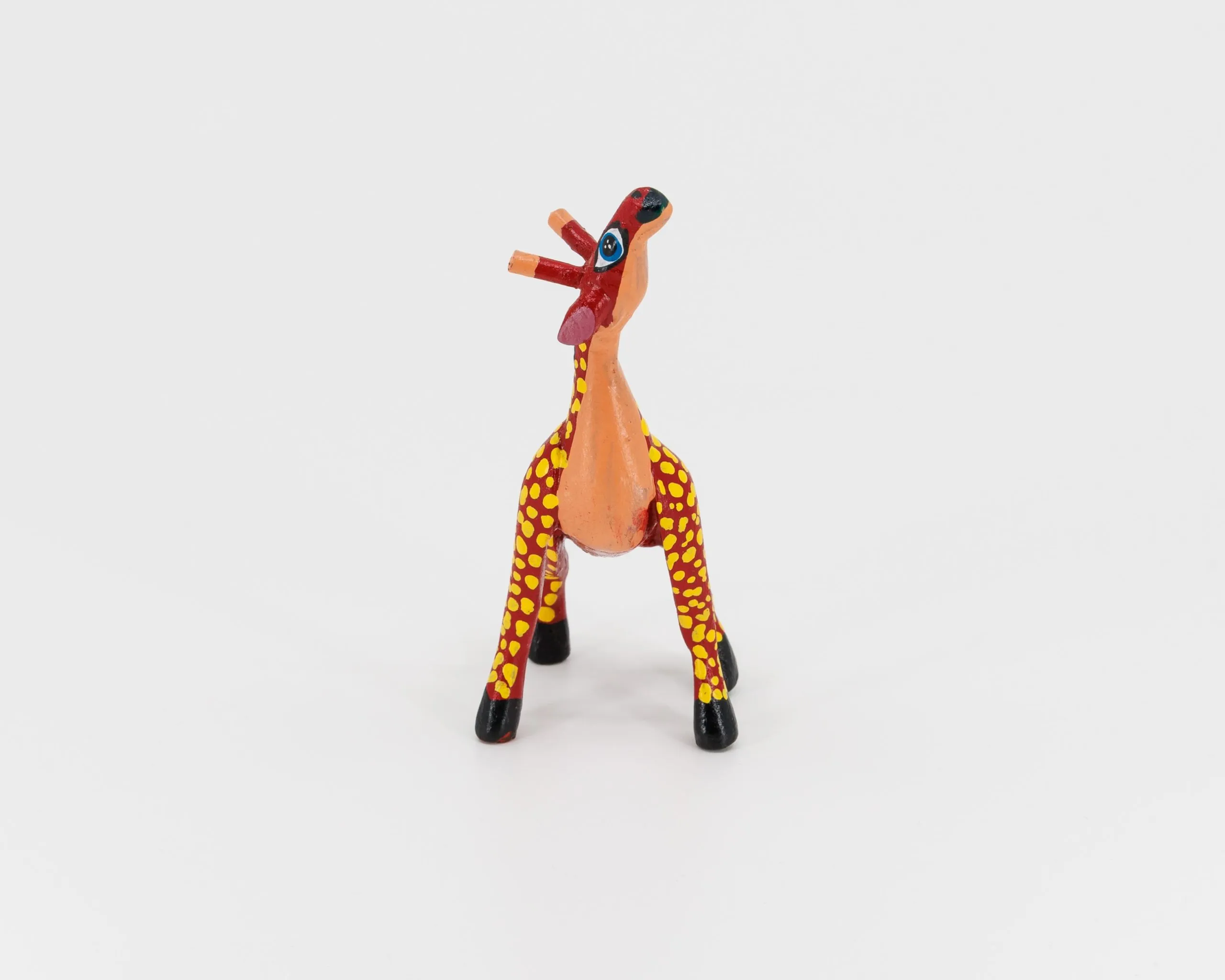 Girafe en bois​ rouge et jaune à pois – Image 6