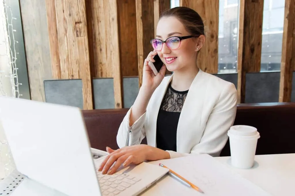 conseillère clientèle en assurance