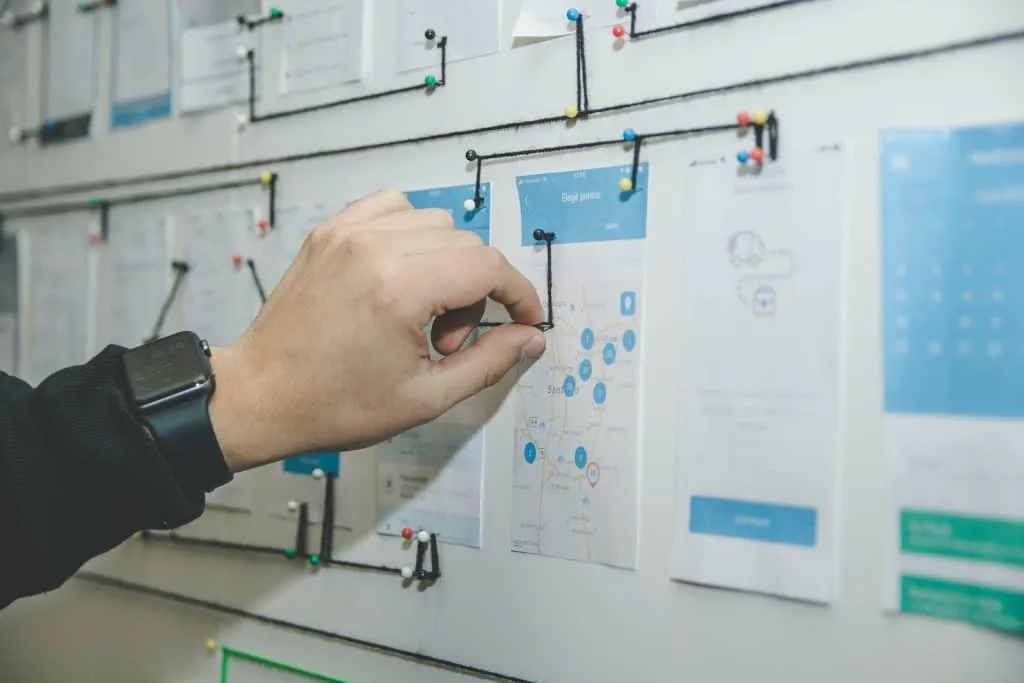 Recrutement d'un chef de projet digital : by Jo Szczepanska